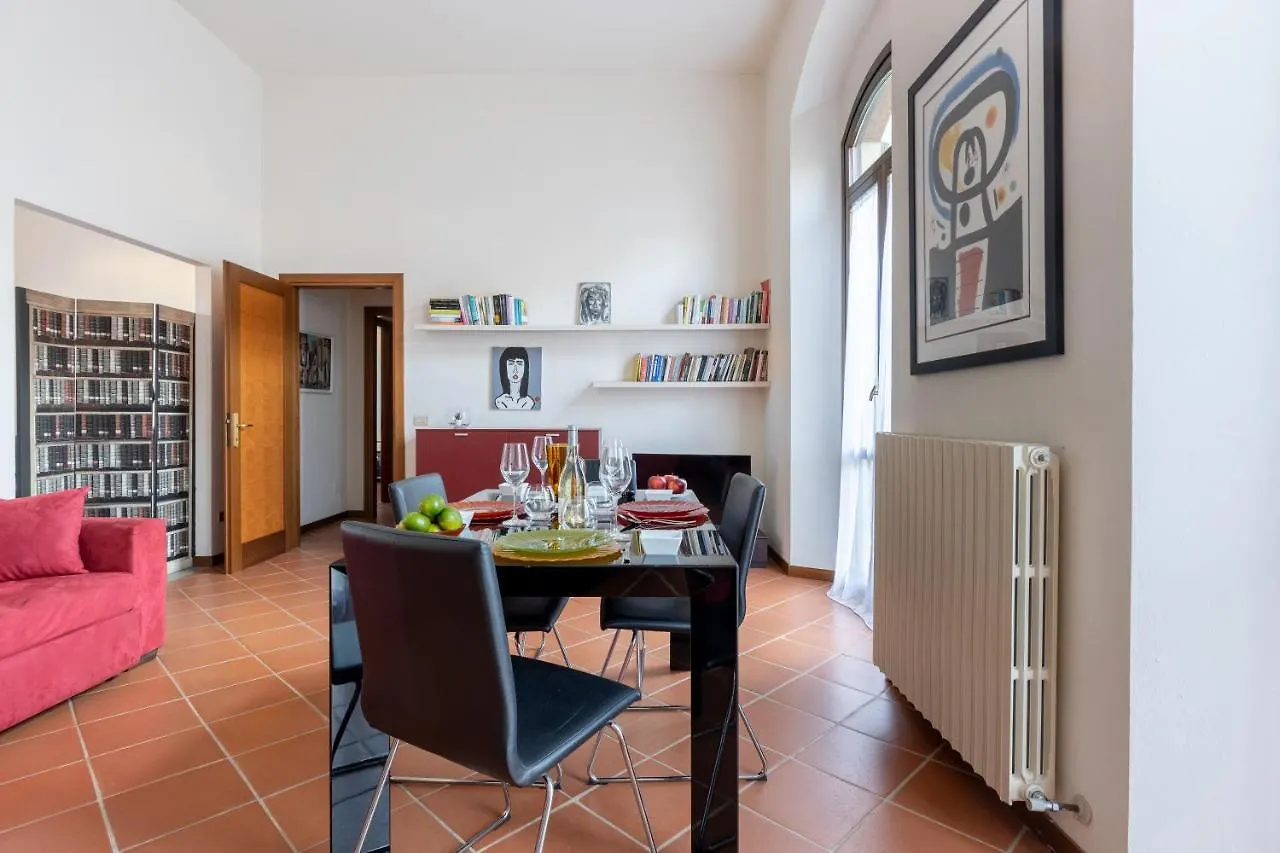 Tranquil Elegance In The Heart Of Pisa - Historic Convent Apartment