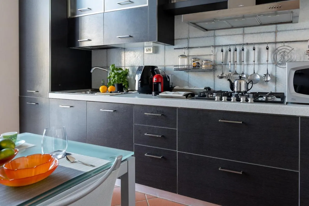 Tranquil Elegance In The Heart Of Pisa - Historic Convent Apartment