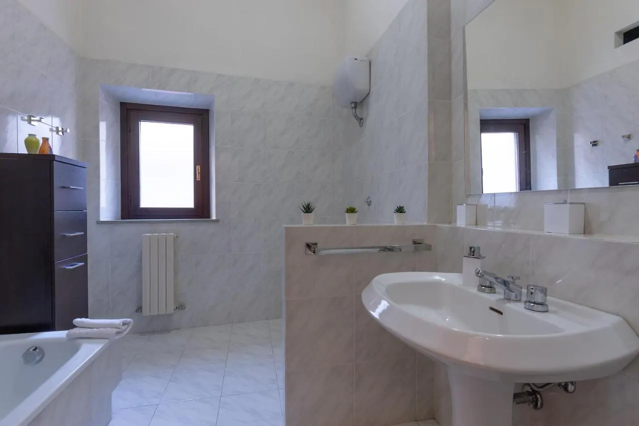 Tranquil Elegance In The Heart Of Pisa - Historic Convent Apartment